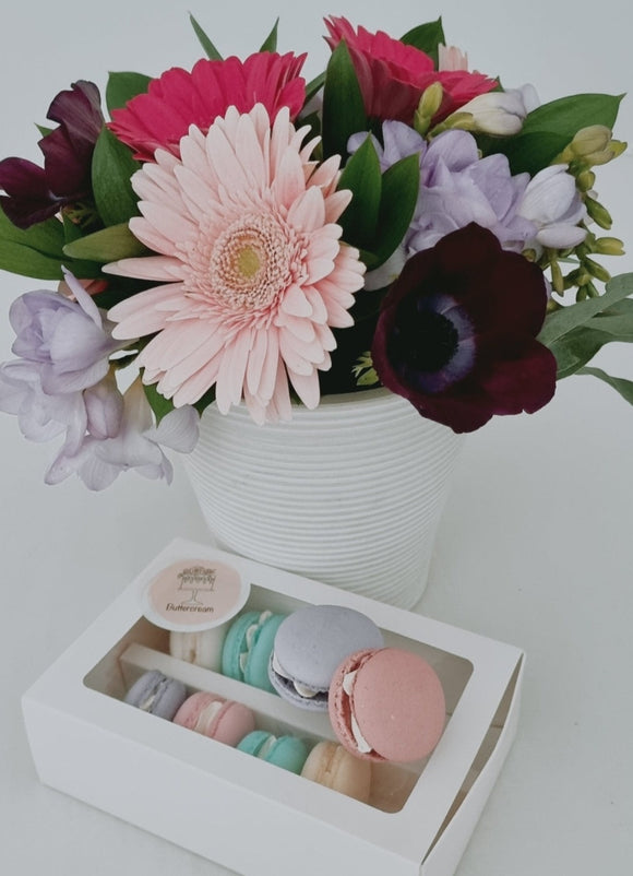 Macarons and Posy Pot